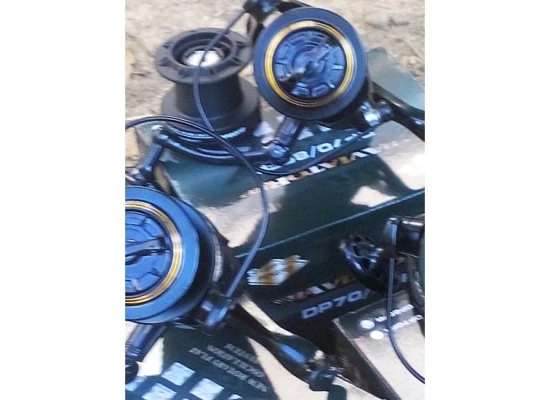 Set Crap Rainbow 3 Lansete Si 3 Mulinete Aviator De 8000noi Cu Suport